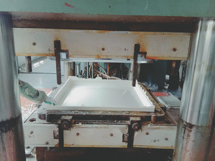 玻璃鋼水箱的制作過程